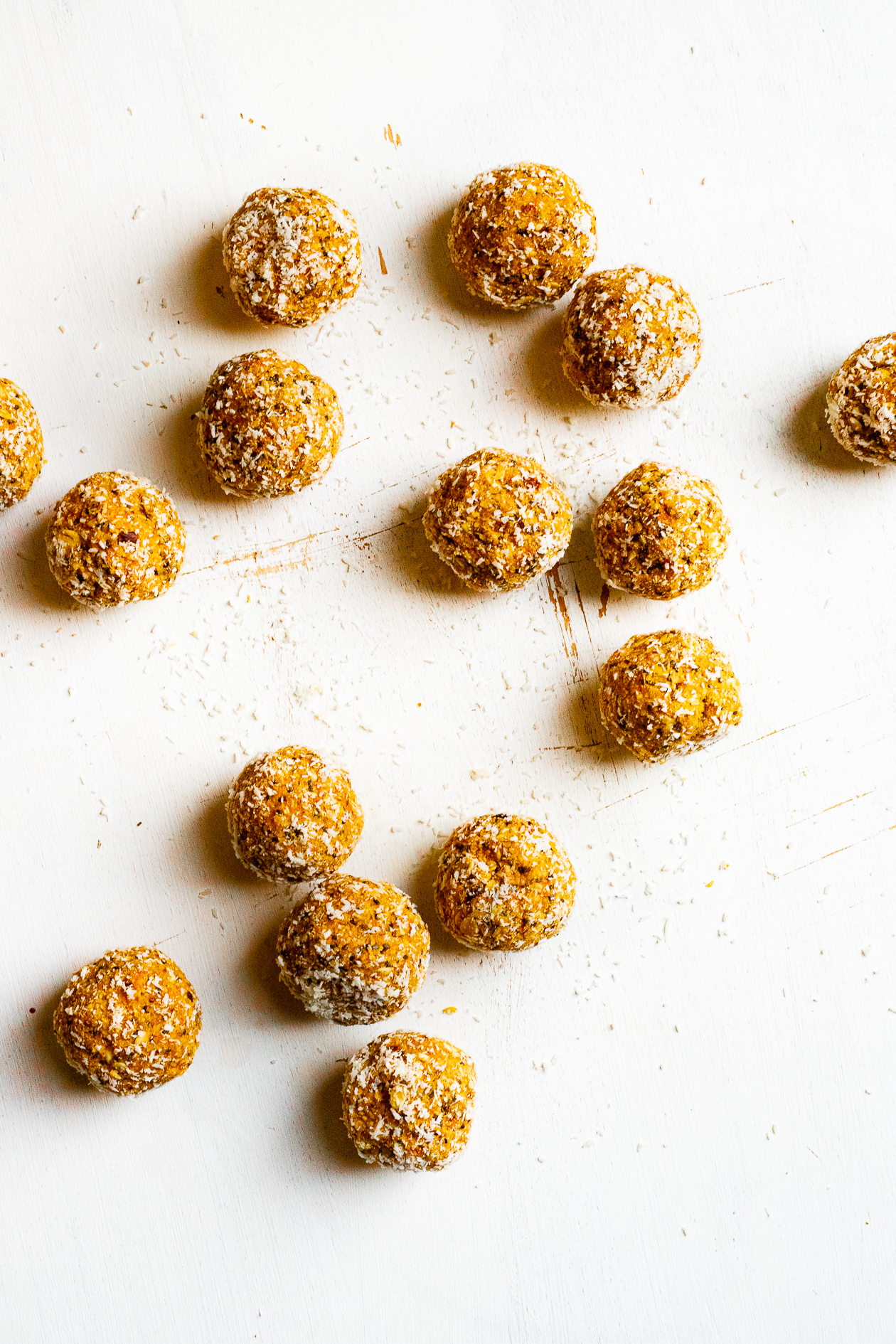 carrot cake energy bites